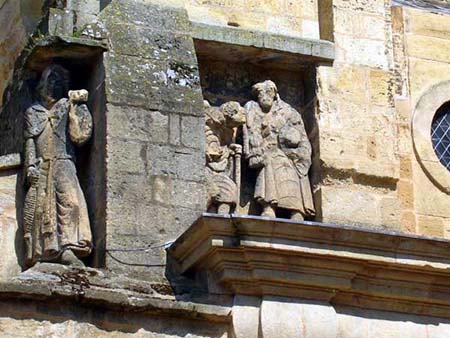 o_statues_sarlat